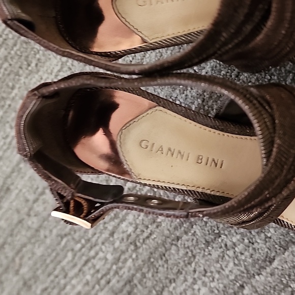 GIANNI BINI Strappy Bronze Platform Heels - Picture 7 of 14